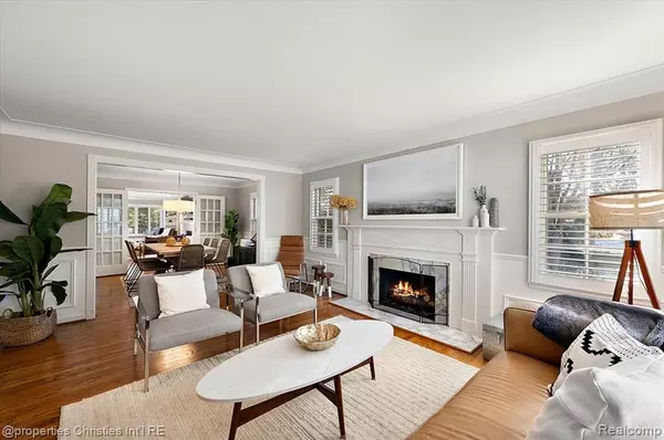 Birmingham, MI 48009,1056 Pilgrim Avenue