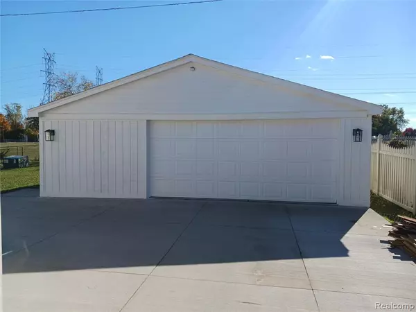 Woodhaven, MI 48183,19117 Hyde Park Court