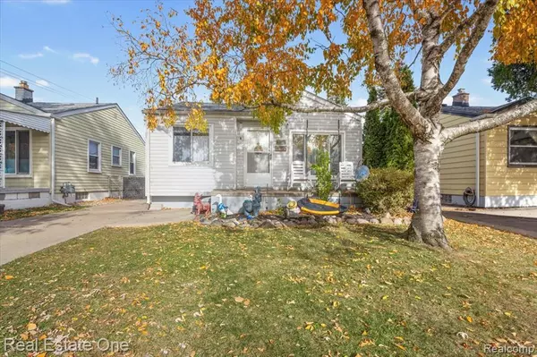 2216 Detroit Avenue, Lincoln Park, MI 48146