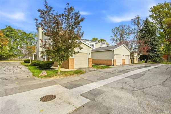 West Bloomfield, MI 48324,2084 Woodrow Wilson Boulevard