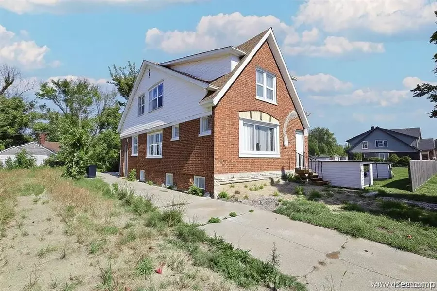 12737 Promenade, Detroit, MI 48213