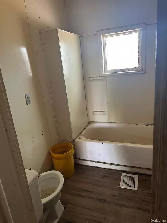 Flint, MI 48503,1009 OAK Street