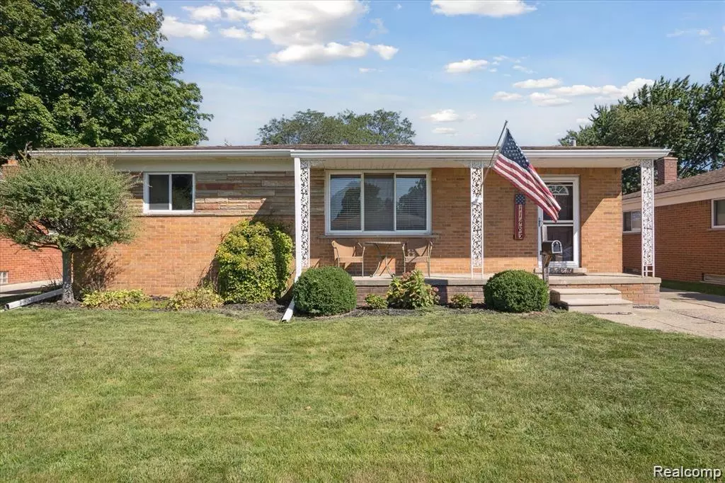 Warren, MI 48093,11483 Newbern Drive