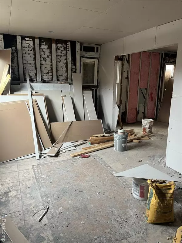 Detroit, MI 48227,9554 Saint Marys Street