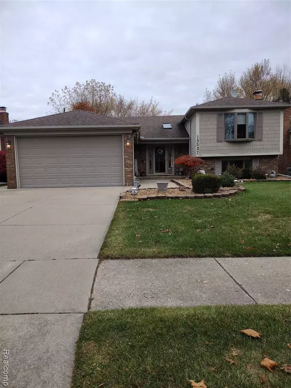 15537 Valerie N Drive, Macomb, MI 48044