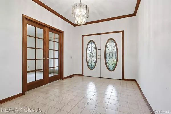 Livonia, MI 48152,20077 Gill Road