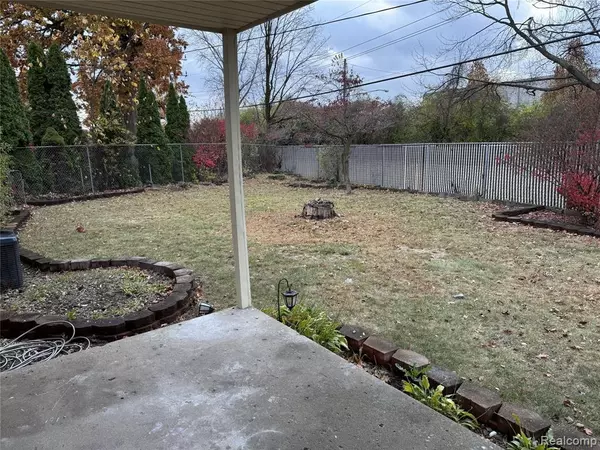 Oak Park, MI 48237,20801 Kenosha Street