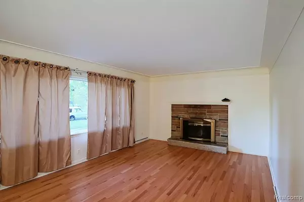 Monroe, MI 48162,734 N Monroe Street