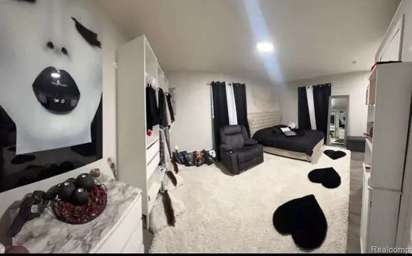 Dearborn Heights, MI 48125,25926 Powers Avenue