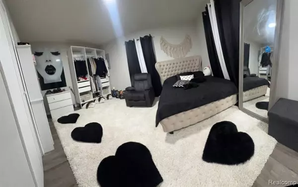 Dearborn Heights, MI 48125,25926 Powers Avenue