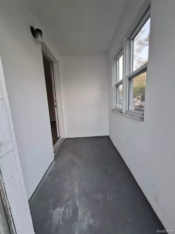 Warren, MI 48091,7092 Meadow Avenue