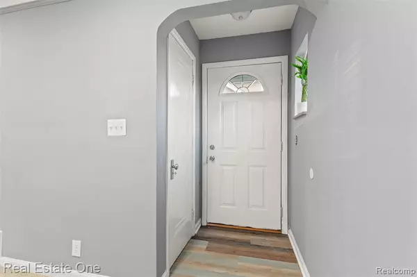 Lincoln Park, MI 48146,1178 Fort Park Boulevard