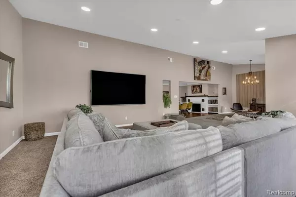 Southfield, MI 48075,17316 Mount Vernon Street