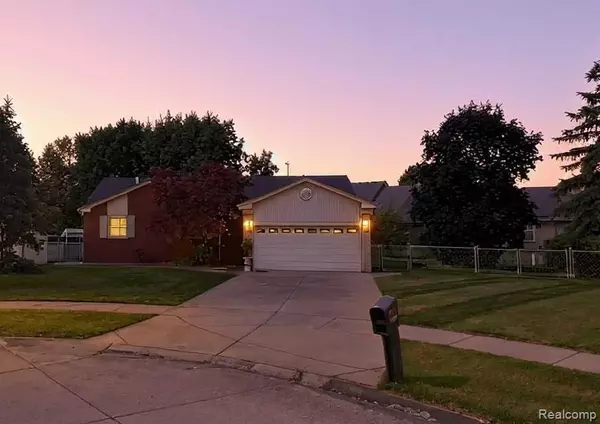 28688 Oldbridge Circle, Chesterfield, MI 48047