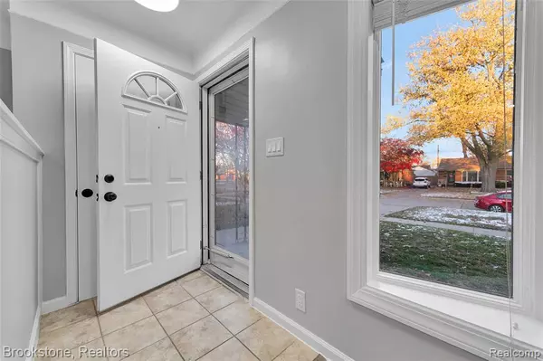 Dearborn Heights, MI 48127,8453 N Silvery Lane