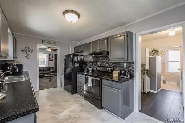 Utica, MI 48317,44084 Utica Road