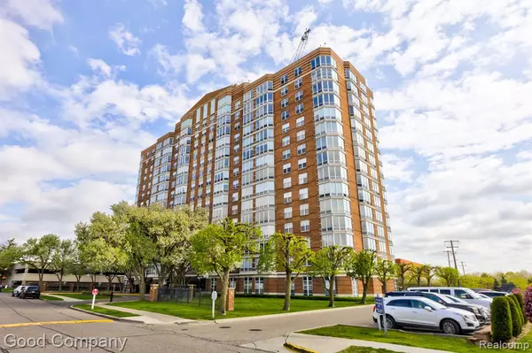 250 E HARBORTOWN Drive, Detroit, MI 48207