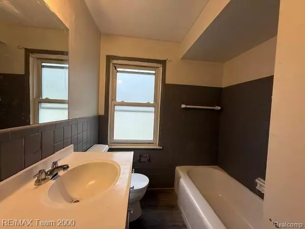 Inkster, MI 48141,1496 Crescent Street