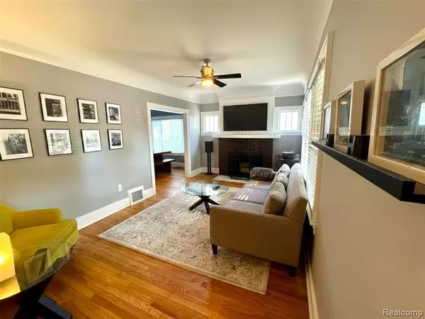 Fenton, MI 48220,240 Pearson N Street