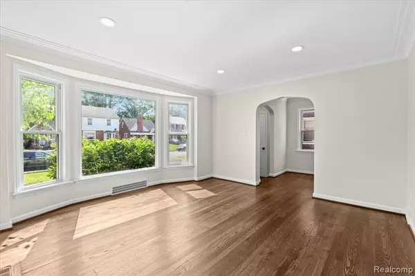 Detroit, MI 48221,18639 Kentucky Street