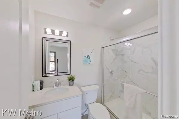 Ferndale, MI 48220,695 Livernois Street