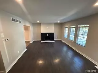 Detroit, MI 48221,16533 Parkside Street