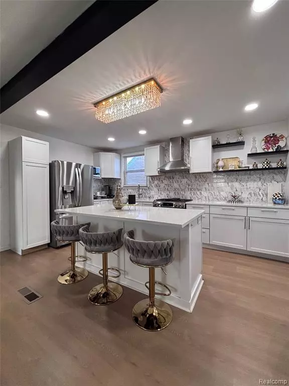 Dearborn, MI 48128,1501 N Lafayette Street