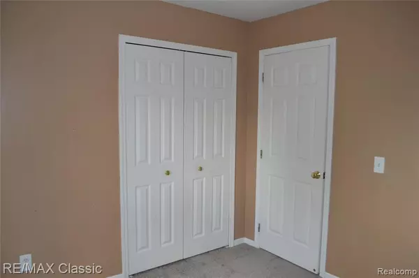 Canton, MI 48188,40433 Bluesprings Court