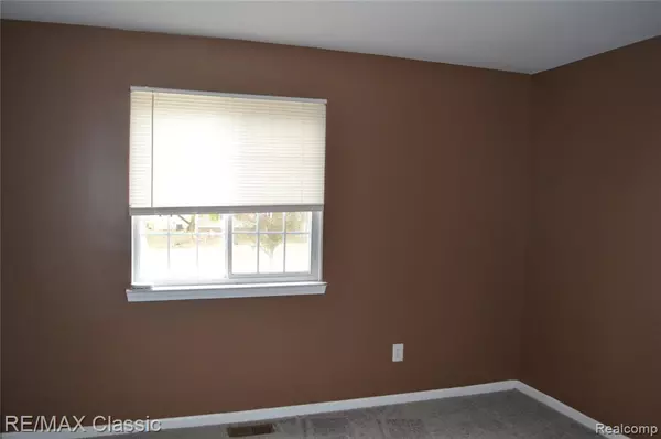 Canton, MI 48188,40433 Bluesprings Court