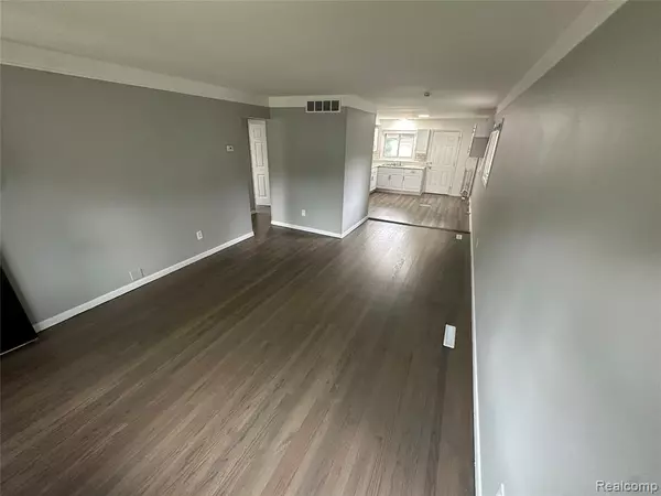 Dearborn Heights, MI 48125,4640 Edgewood Street