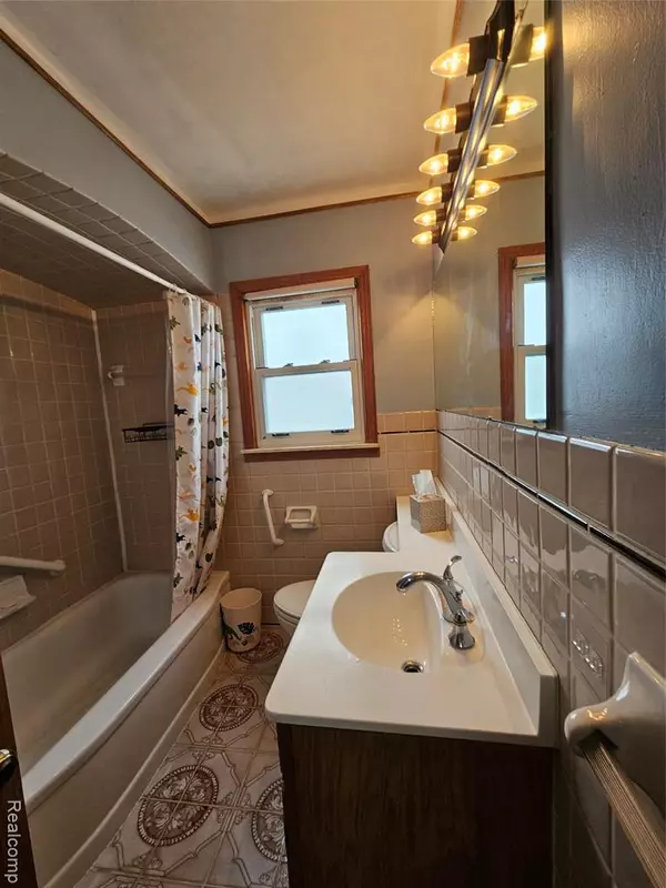 Lincoln Park, MI 48146,736 Garfield Avenue