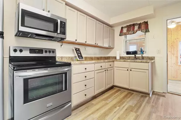 Flint, MI 48506,6077 Crown Point