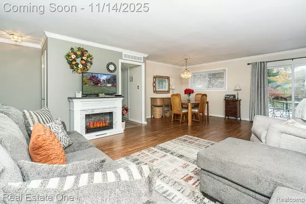 Rochester Hills, MI 48309,61 Nesbit Lane