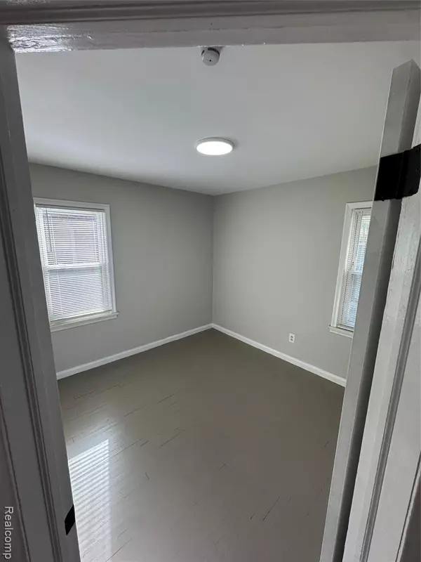 Detroit, MI 48228,9327 Fielding Street