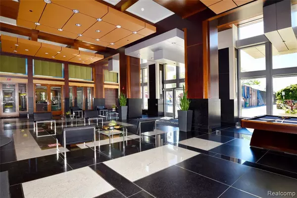 Birmingham, MI 48009,401 S Old Woodward Avenue