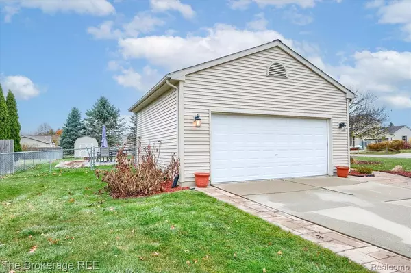 Davison, MI 48423,9475 Sandy Hollow Lane