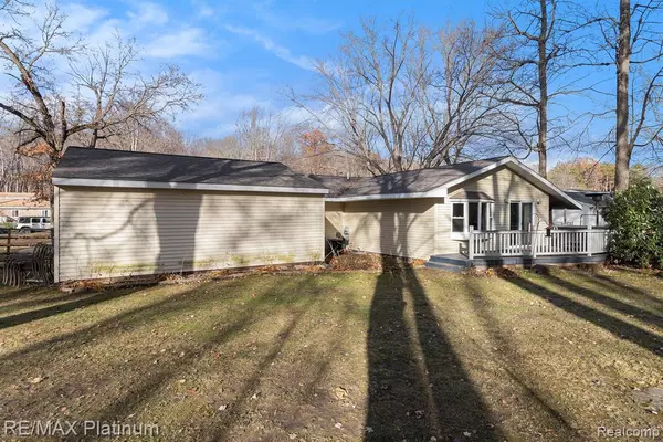 Holly, MI 48442,4653 Webberdale S Drive