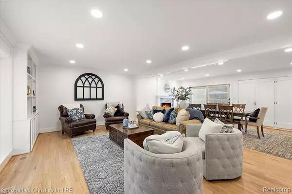 Birmingham, MI 48009,1345 Fairway Drive