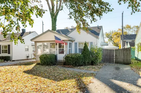 Royal Oak, MI 48067,2306 Barrett Avenue