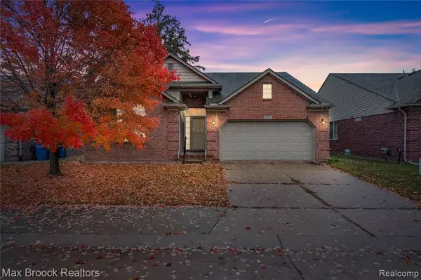 4852 Burberry Drive, Warren, MI 48092