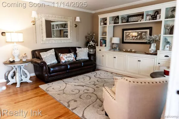 Livonia, MI 48154,37104 Ladywood Street