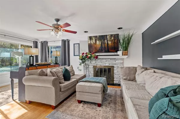 Livonia, MI 48154,32925 Martin Street