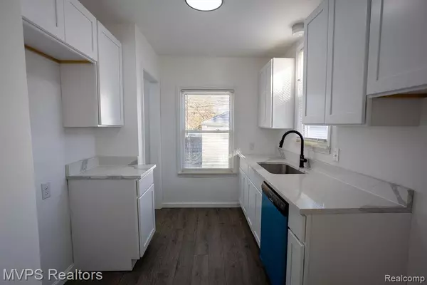 Eastpointe, MI 48021,15031 Crescentwood Avenue