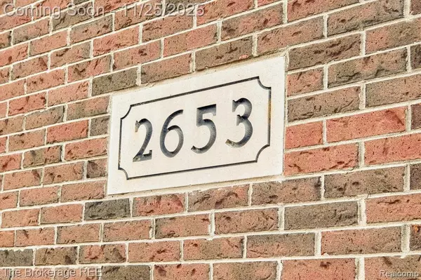 Howell, MI 48843,2653 Ravine Side N Lane