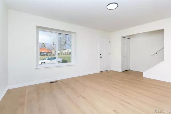 Roseville, MI 48066,29152 W Brittany Court