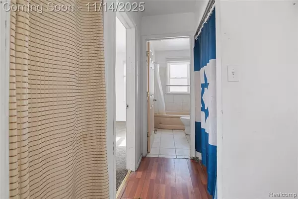 Oak Park, MI 48237,22821 Manistee Street