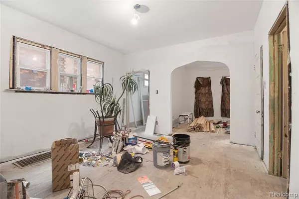 Detroit, MI 48202,277 Belmont Street