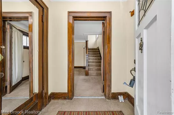 Dearborn, MI 48126,6053 Yinger Avenue