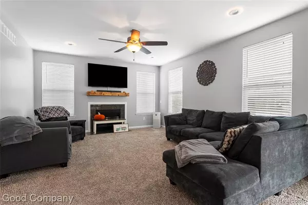 Macomb, MI 48042,23580 Pelham Bay Boulevard