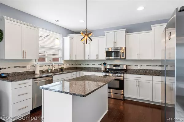 Macomb, MI 48042,23580 Pelham Bay Boulevard